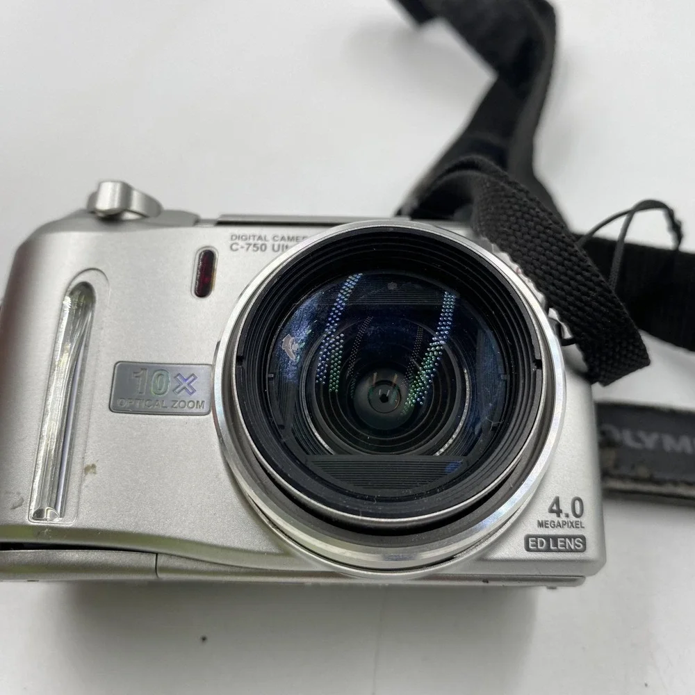 Vintage Olympus Camedia C-750 Ultra Zoom 4MP‎ Digital Camera 10x Optical Zoom